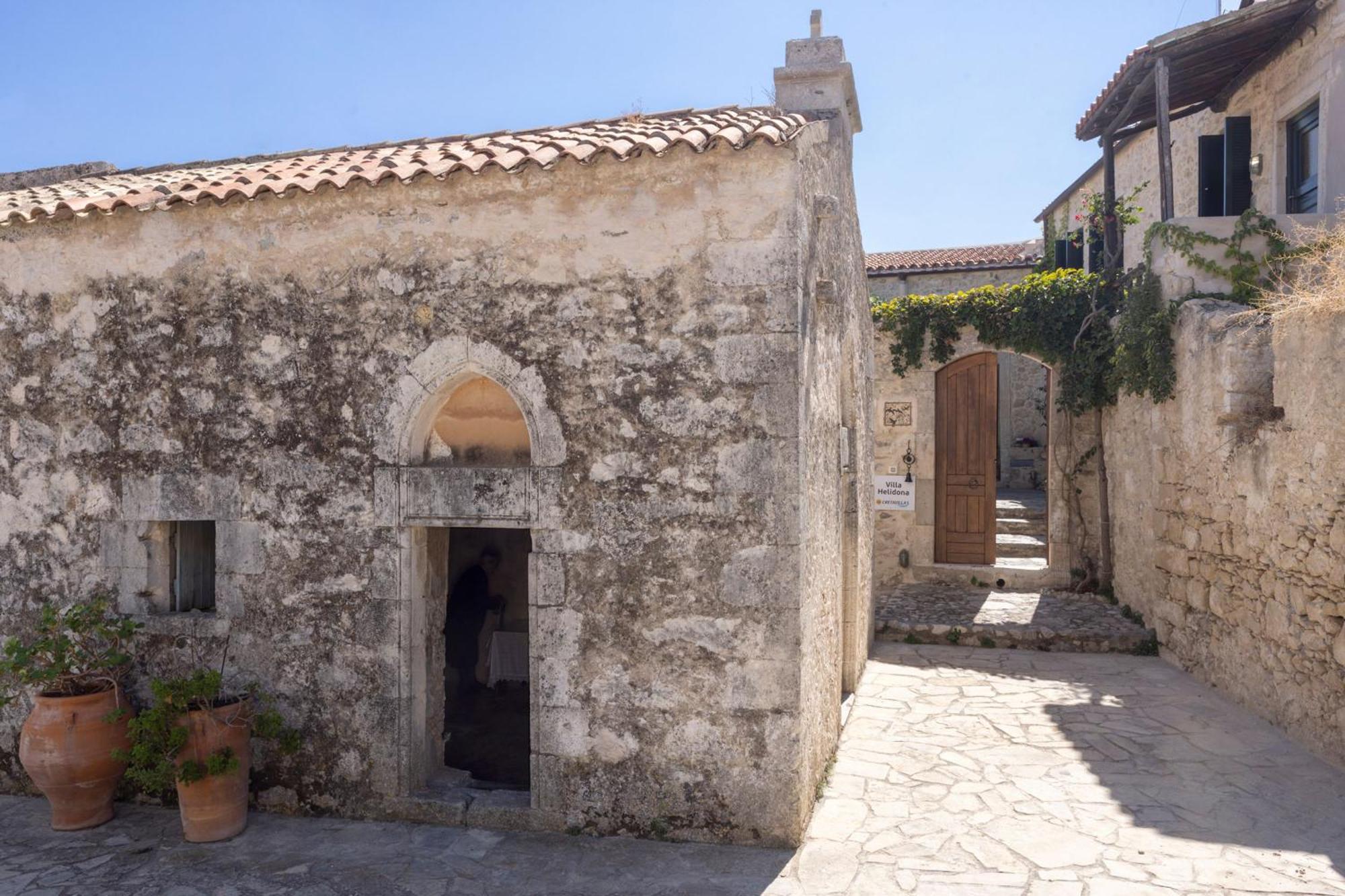 Helidona Villa